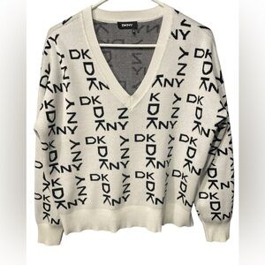 DKNY women’s sweater color:white/black